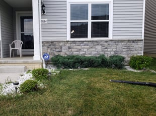 Bush Trimming by Scott Ruch for Enam E. in Blacklick, OH