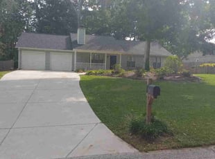 Gwendolyn W.'s Lawn Service service result