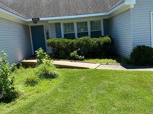 Bush Trimming by Kyle Proctor for Elizabeth A. in Virginia Beach, VA