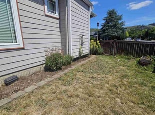 Weeding by Karey Hinkson for Amber M. in Sumner, WA