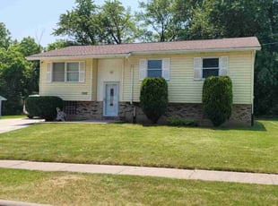 Bush Trimming by John Rogers for Arthur M. in Twinsburg, OH