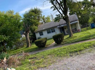 Bush Trimming by Lamar Ratney for Jessie M. in Gary, IN