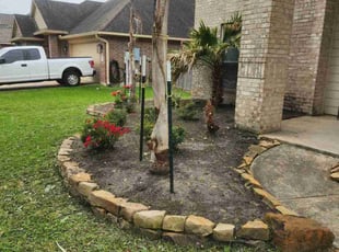 Weeding by Billy Foster for Morranda H. in League City, TX