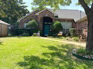 Bush Trimming by Simon Sanchez Jr for Natalie J. in Dallas, TX