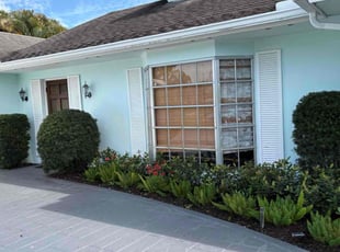 Bush Trimming by Matthew Ramos for Christine H. in Tequesta, FL