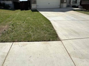 Laur G.'s Lawn Mowing Service service result