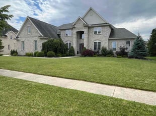 Kim O.'s Lawn Care service result