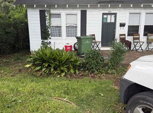 Bush Trimming by Robert Black for Tierra H. in Montgomery, AL