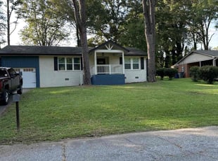 Lynda A.'s Lawn Maintenance service result