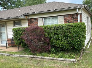 Bush Trimming by Cesar Zuniga for Laura C. in Midwest City, OK