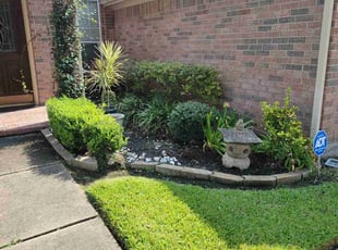 Weeding by Hugo Melgar for Sara H. in Sugar Land, TX