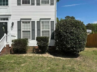 Bush Trimming by Derrick Wilson Jr for Linda C. in Richmond, VA