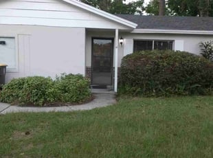Bush Trimming by Aderias Rollins for Jeffrey D. in Jacksonville, FL