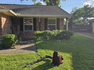 Bush Trimming by Jason Reyes for Jimmy D. in Dallas, TX