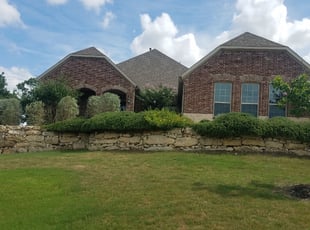 Bush Trimming by Julio Martinez for Richard F. in San Antonio, TX
