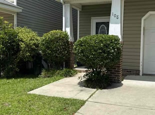 Bush Trimming by Edilson Pineda for Wendy S. in Lexington, SC