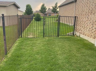 Metroplex Homebuyers L.'s Lawn Care service result