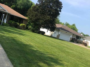 Jenny L.'s Lawn Service service result