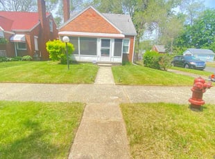 Laurie M.'s Lawn Maintenance service result