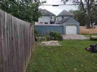Bush Trimming by Daniel Bunch for Dionte B. in Columbus, OH