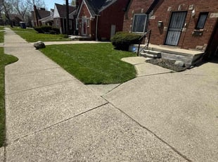 Jennifer H.'s Lawn Service service result