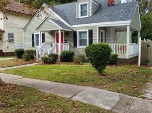 Bush Trimming by William Mende for Alexis Y. in Portsmouth, VA