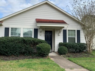 Bush Trimming by Steven Jones for Marlene C. in Katy, TX