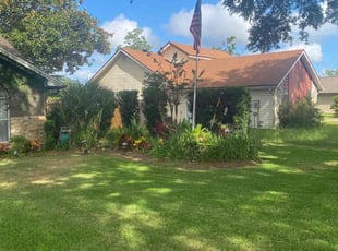 Bush Trimming by Charles Ohonba for Renee L. in Orange Park, FL