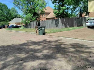 Leaf Removal by Chris Gant for Reginald T. in Memphis, TN