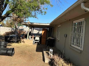 Leaf Removal by Kathie Hall for Kyle t. in Peoria, AZ