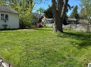 Leaf Removal by Japheus Sanders for Pierre G. in Southfield, MI