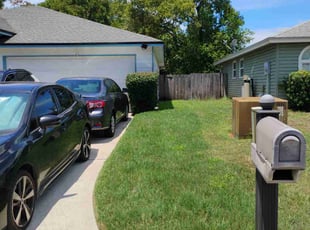 Bush Trimming by Brian Dallas for Steven K. in Jacksonville, FL