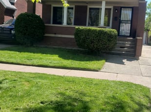 Bush Trimming by Harold Jordan for Carlis L. in Detroit, MI