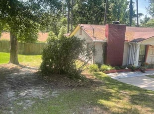 Bush Trimming by Ronald Wade for Neil E. in Tallahassee, FL