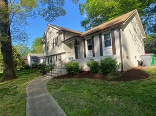 Mulching by Daniel Reyes for Leandro S. in Charlotte, NC