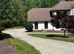 Jonathan H.'s Lawn Maintenance service result