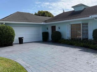 Bush Trimming by Matthew Ramos for Christine H. in Tequesta, FL