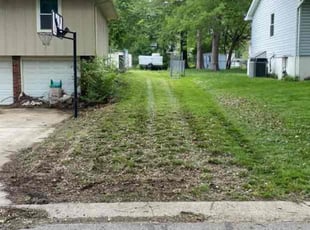 Leaf Removal by Charles Jones for Henry W. in Lee's Summit, MO