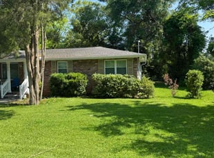 Bush Trimming by Henry Arkwright for Drewana H. in Savannah, GA