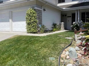 Bush Trimming by Nicholas Poulsen for Rich K. in San Diego, CA