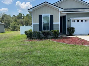 Bush Trimming by Gabriel Demps for Diamond Y. in Middleburg, FL