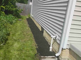 Weeding by Mike Jewell for Jenifur G. in Columbus, OH