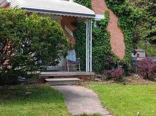 Bush Trimming by David Rider for Reggie / Tim E. in Detroit, MI