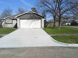 Lauranne B.'s Lawn Maintenance service result