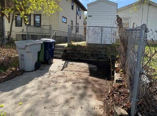 Leaf Removal by Emmanuel Trejo Bautista for Kenneth G. in Milwaukee, WI