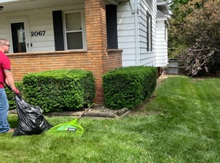 Bush Trimming by Desmand Famloy for Jim L. in Toledo, OH