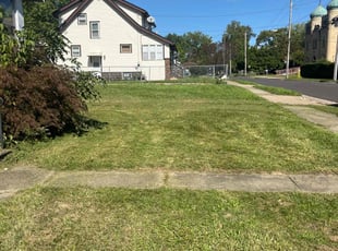 Kim K.'s Grass Cutting service result