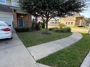 Lesley K.'s Yard Cutting service result