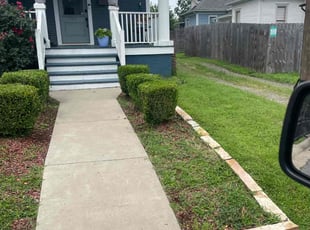 Bush Trimming by Curtis Stewart for Madison H. in Little Rock, AR