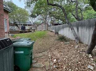 Leaf Removal by Gonzalo Anaya for Ginger M. in San Antonio, TX
